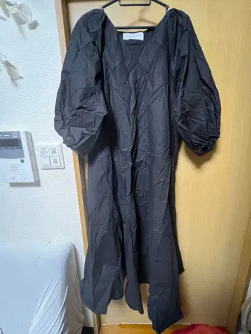 SUGAR ROSE 블랙 벌룬 슬리브 상의