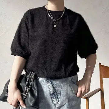 [ 거의 미사용 ] 클로지에르 자카드 하프 슬리브 풀오버 블랙