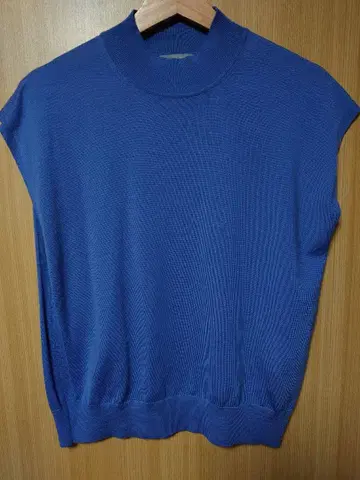 theory luxe 모크넥 니트 홈케어 가능 앙상블 가능