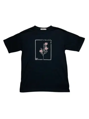 새상품급 Cutie Blonde 블랙 꽃무늬 T셔츠 봄/여름