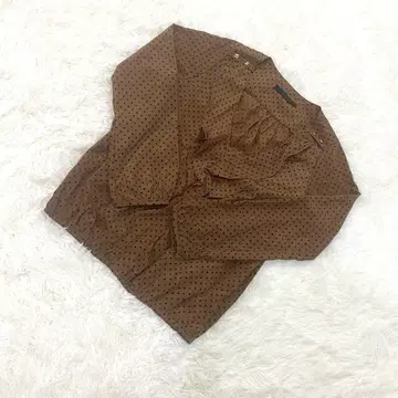 [ 새상품 ] Cynical 가슴 프릴 스터드 상의 브라운 M~L 사이즈