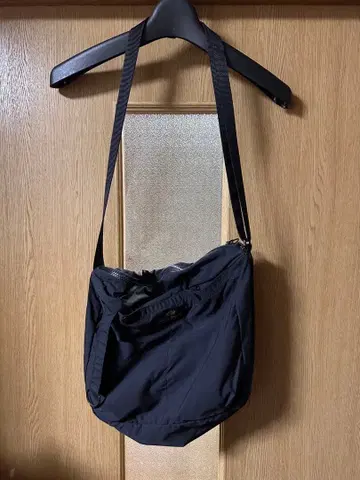 POCHETTE MAT 'L' 블랙