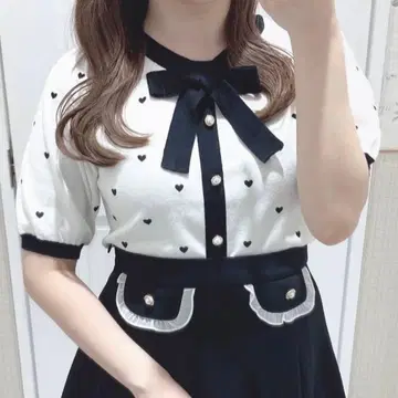 evelyn 니트 반팔 니트 블라우스 셔츠 리본 포함 화이트 도트