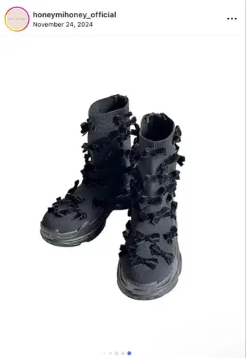 [ HONEY MI HONEY ] 리본 니트 삭스 부츠 블랙