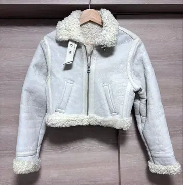 새상품급 에디트포르르 콜라보 무스탕 자켓 여성용 34 가죽