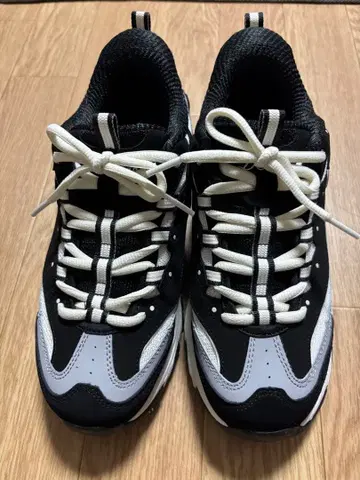 Skechers 블랙/화이트 스니커즈