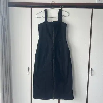 슬리브리스 데님 원피스 블랙