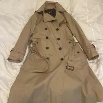 Aquascutum 베이지 트렌치코트