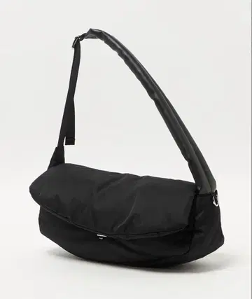 미사용 새상품 NOMADIS LUCK 와이드 숄더백