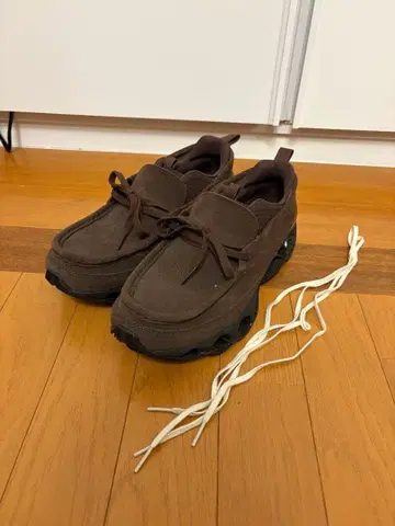 Mizuno Wave Prophecy Moc Suede 'Brown'