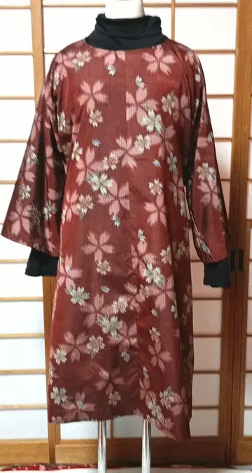 순수 실크  기모노 리메이크 튜닉 원피스 벚꽃 꽃무늬 홍차색 할인 가능