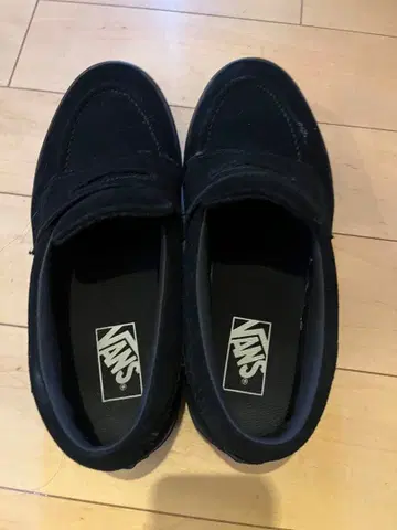 VANS 블랙 스웨이드 로퍼 V196CF