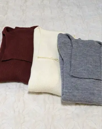 리브 터틀넥 UNIQLO 긴팔 3세트 빨간색 아이보리 그레이