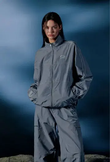 ODDSTUDIO 스티치 트랙 윈드브레이커