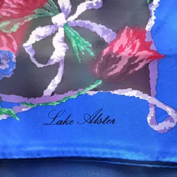 Lake Alster 꽃무늬 스카프 대형