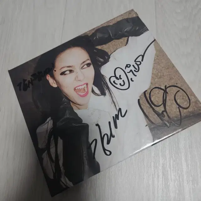 데뷔 28주년 자우림 라이프 앨범 친필 싸인 멘트 비매