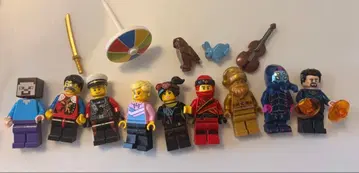 레고 미니피규어 9개와 아이템 세트 정품