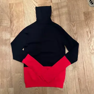 AP STUDIO 하이넥 니트 바이컬러