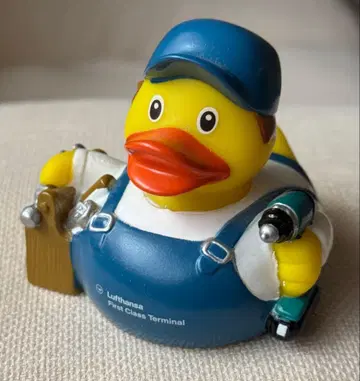 루프트한자 러버덕 작업원풍