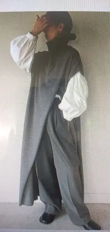 지금 계절에 셀렉 모카 바이슨 터틀 니트 베스트 원피스