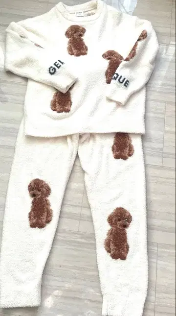 젤라또피케 젤라피케 토이 푸들 룸웨어 세트 화이트 파자마