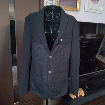 컴시즘 테일러드 자켓 블랙 이소재 패널