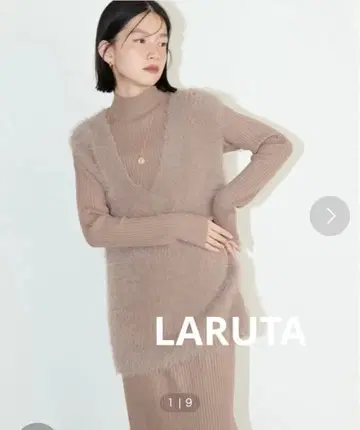 LARUTA 라르타 리브 니트 원피스 x 페더 베스트 세트