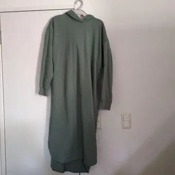 ITEMS URBAN RESEARCH 후드 부착 롱 원피스 그린