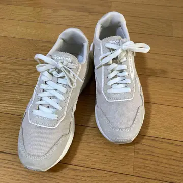 리복 클래식 스니커즈 24.0cm