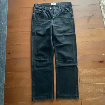 SERGE de bleu 모모치하루 콜라보 데님