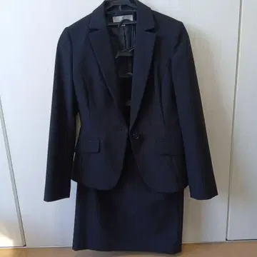 블랙 수트 사이즈 7AR 폴리에스테르 100%