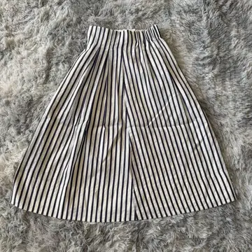 EMMEL REFINES 사이즈 S 스트라이프 플레어 스커트 무릎 기장