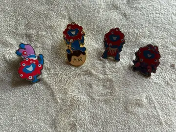 미야쿠미야쿠 핀 배지 4종