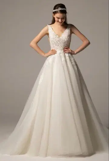 웨딩 드레스 A 라인 V 넥 코코멜로디