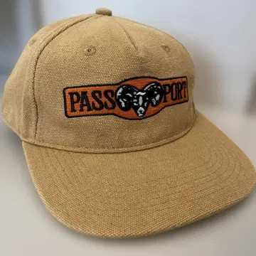 PASS PORT 베이지 캡