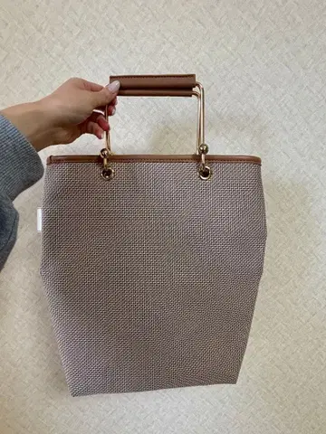 베이지 메쉬 토트백