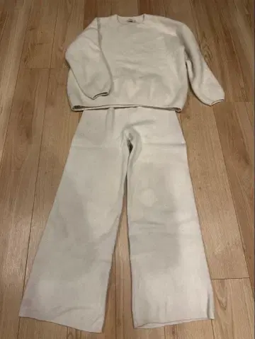 화이트 울 혼방 셋업 M 사이즈