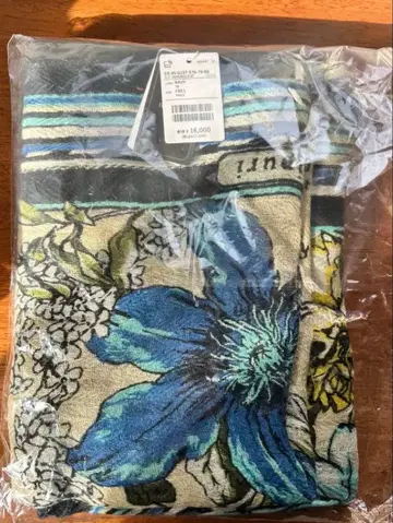 미사용 새상품 manipuri 꽃무늬 스톨