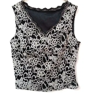 J&R 블랙 꽃무늬 자수 슬리브리스 베스트 상의 (M 사이즈)