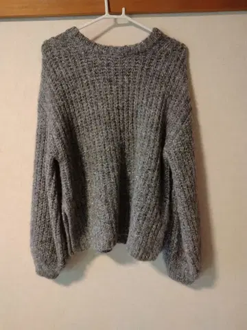 NATURAL BEAUTY BASIC 그레이 라메 스웨터