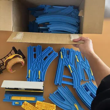 사이즈 100에 가득!! 프라레일 역 건물, 레일, 터널, 다리 세트