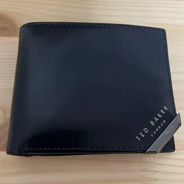 TED BAKER 블랙 접이식 지갑