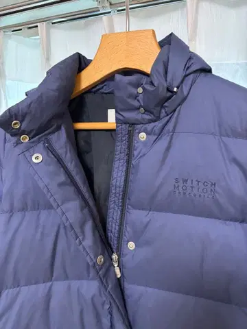 SWITCH MOTION 크로커다일 네이비 다운 자켓