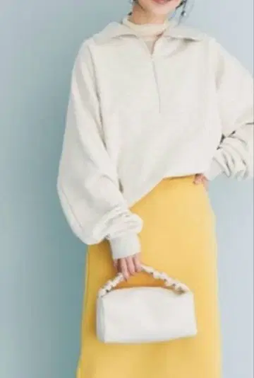 [ 새상품급 ] 하프 지퍼 맨투맨 라이트 그레이