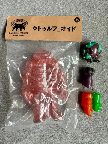 [ 미개봉 새상품 ] 크툴루오이드 GYAROMI 코믹콘 글리터 갸로미