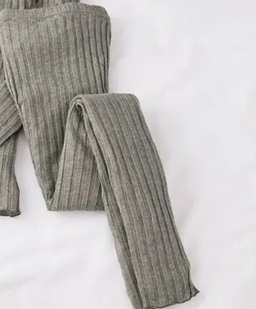 PRISTINE 프리스틴 야크 혼방 리브 레깅스 M 사이즈