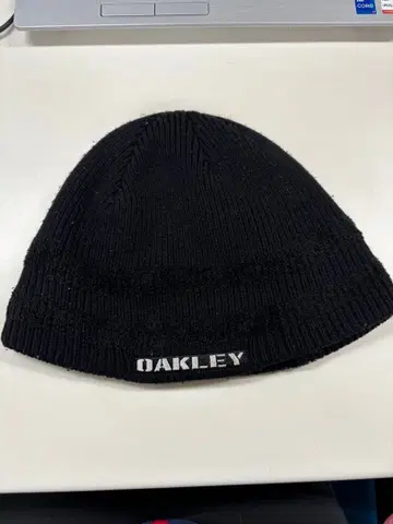 OAKLEY 블랙 니트 모자