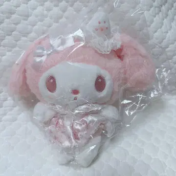 산리오 초귀염둥이 마이멜로디 봉제 인형 화이트 딸기