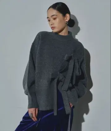 AIC. 더블 리본 오버 사이즈 니트