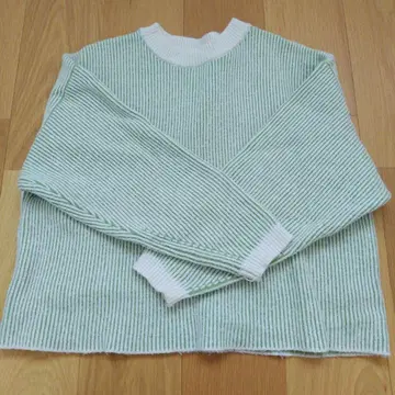 niko and - 그린 스트라이프 스웨터